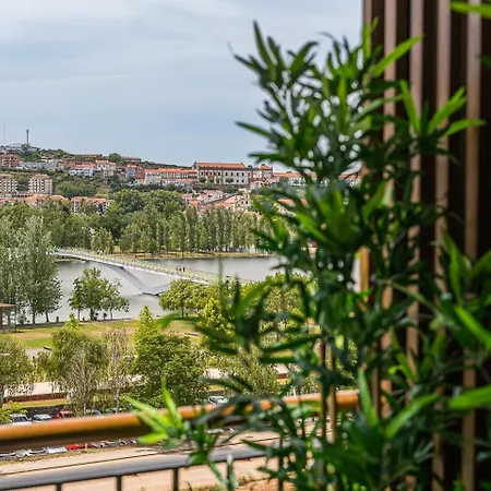 Guestready - Majestic Riverside Terrace In Apartment