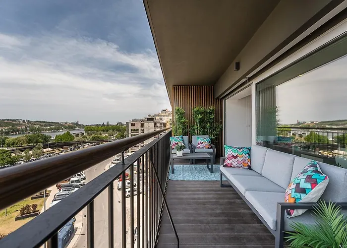 Guestready - Majestic Riverside Terrace In * Coimbra