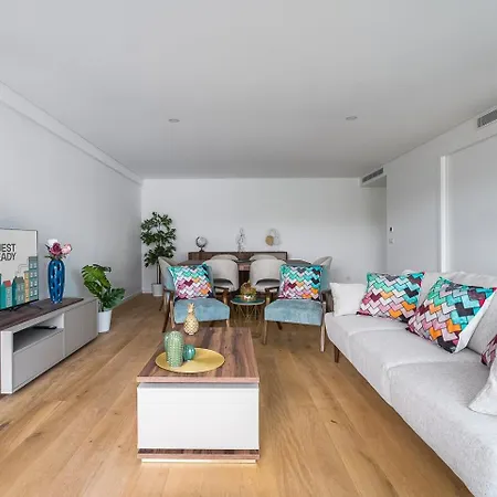 شقة Guestready - Majestic Riverside Terrace In