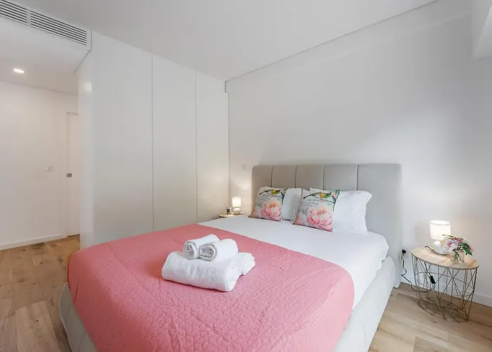 Guestready - Majestic Riverside Terrace In Coimbra